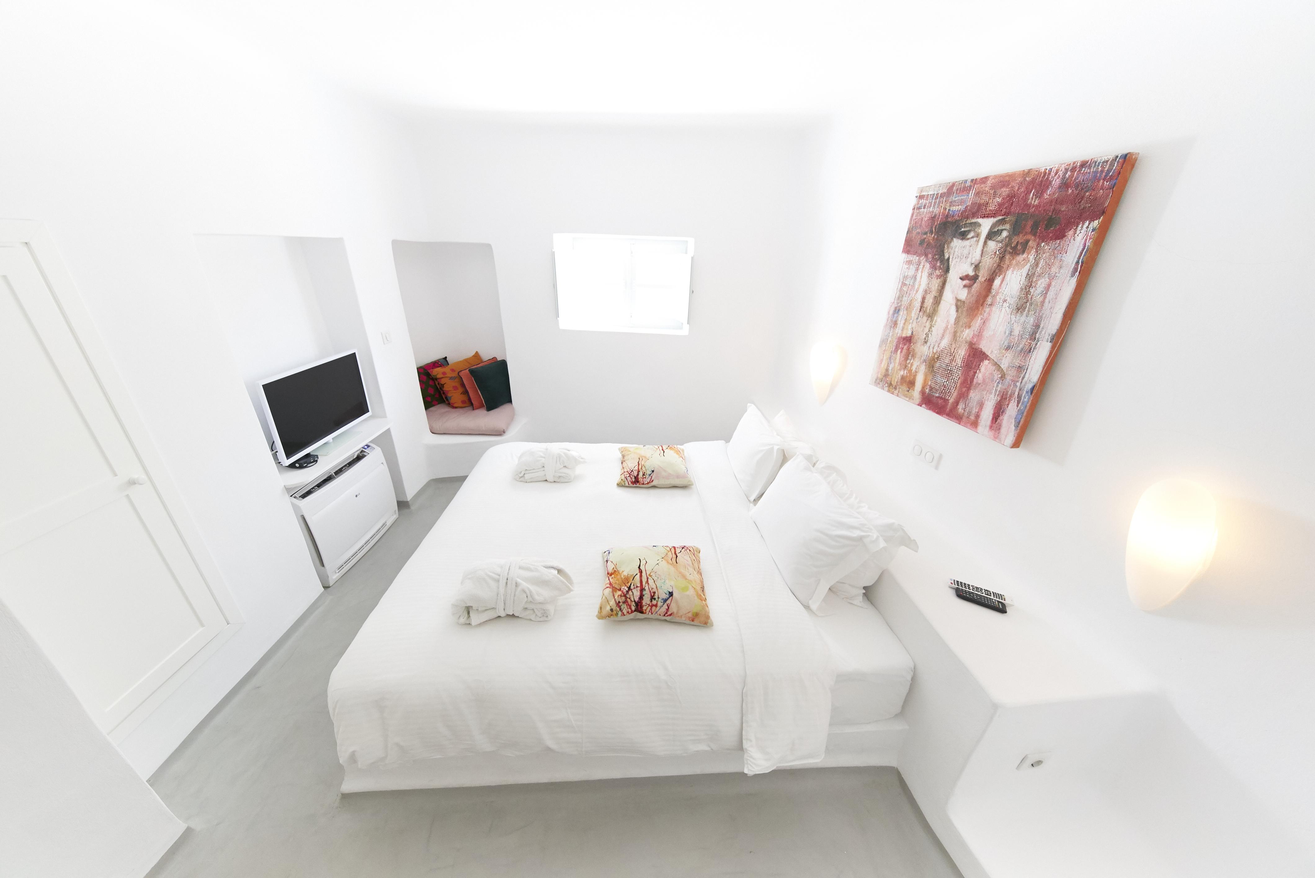 Trieris Villa & Suites Тира Экстерьер фото