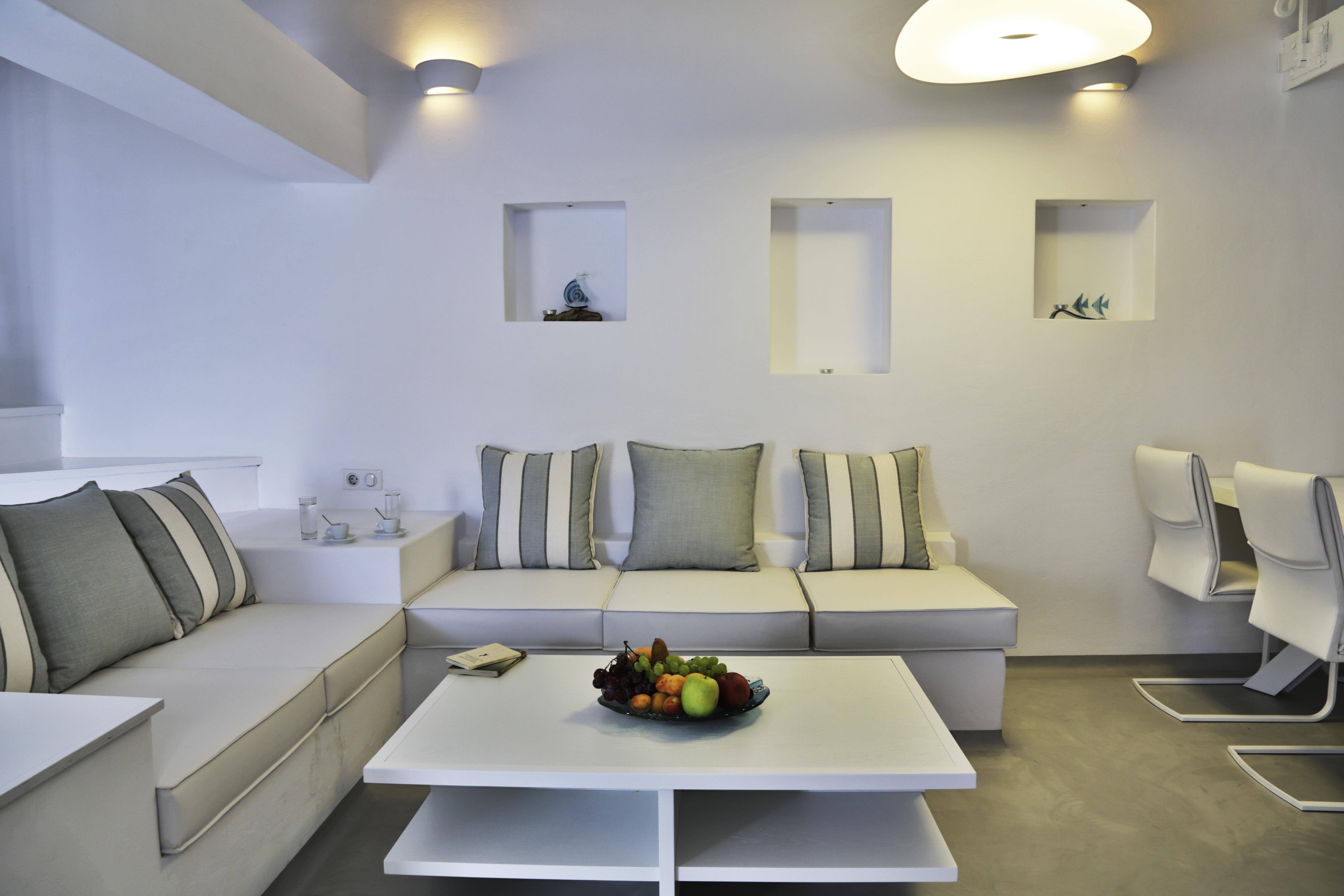Trieris Villa & Suites Тира Экстерьер фото