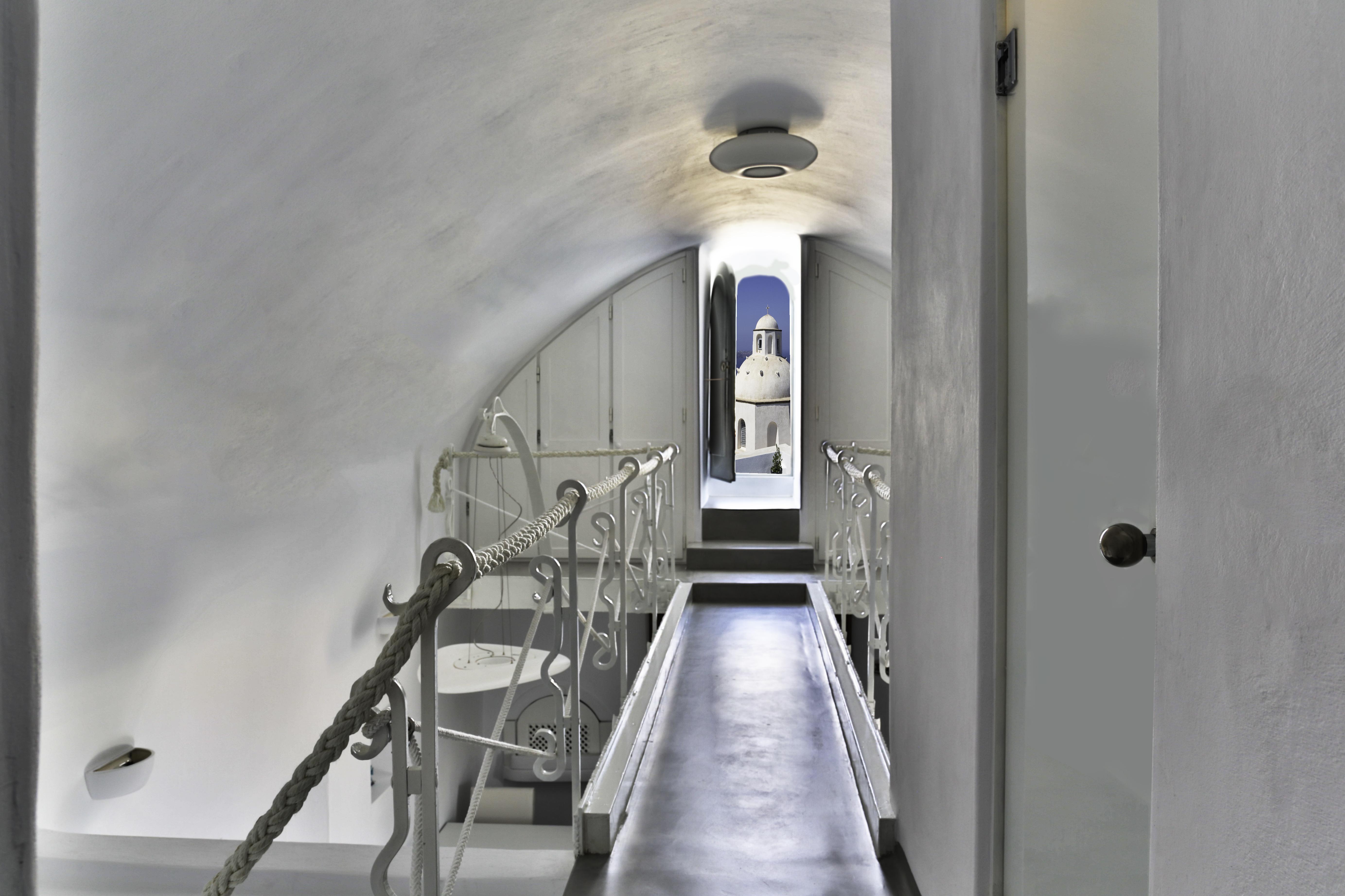 Trieris Villa & Suites Тира Экстерьер фото