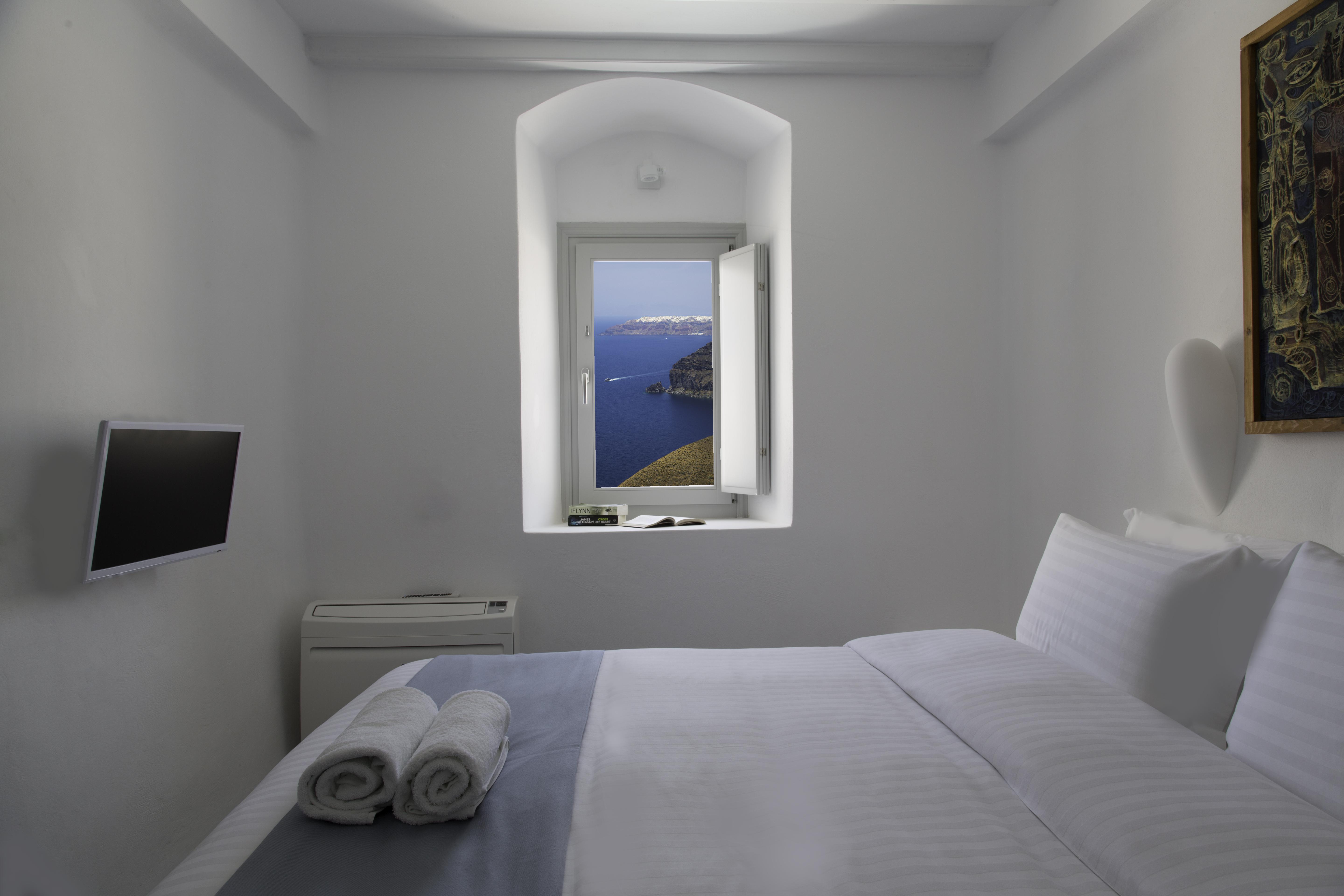 Trieris Villa & Suites Тира Экстерьер фото