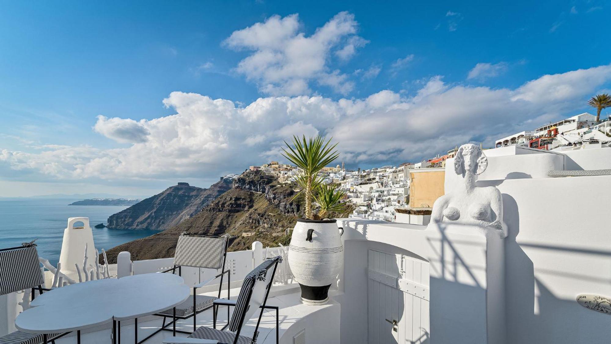 Trieris Villa & Suites Тира Экстерьер фото